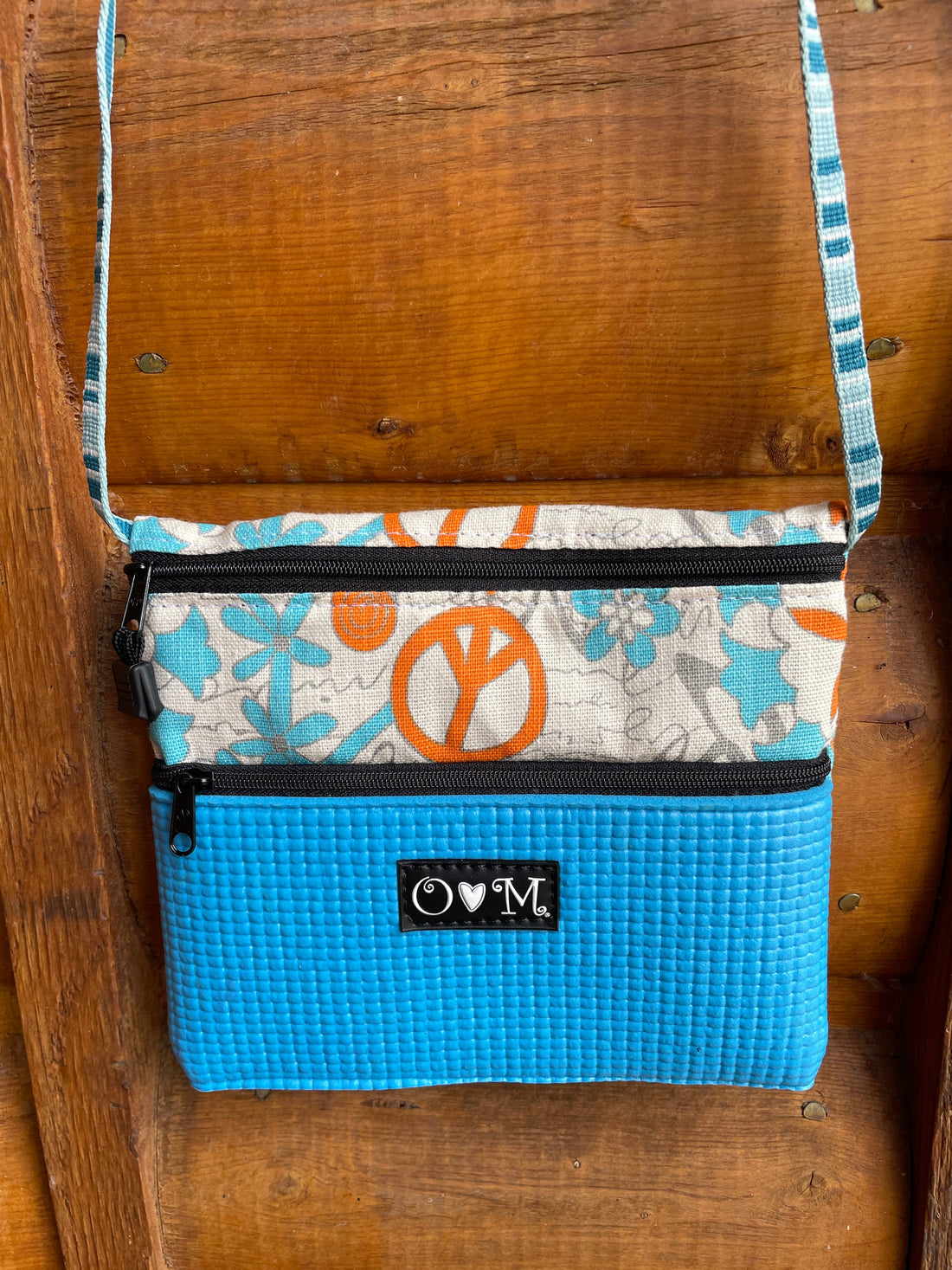 Mindful Carry-OlovesM Handbags
