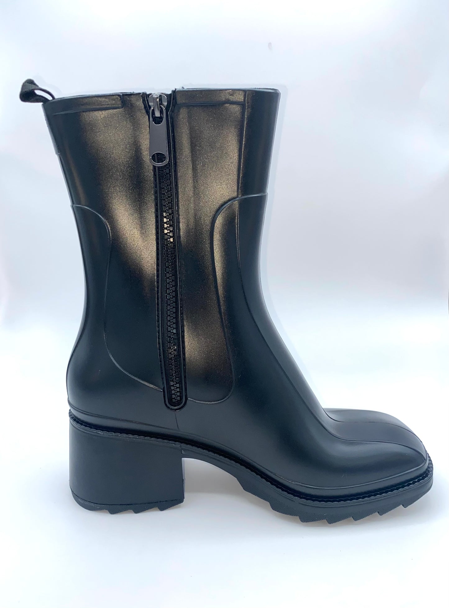 Maxima Black Boot